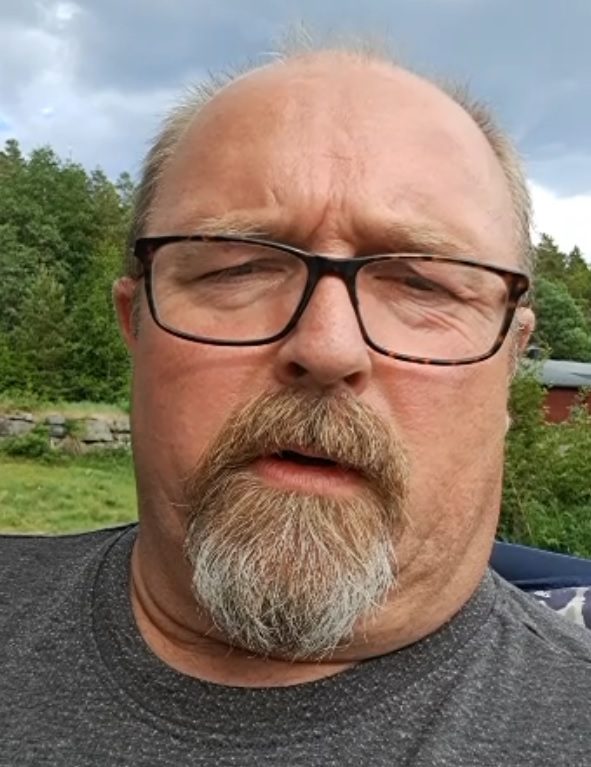 Tømreren Jørgen verne om grendeskolene og stoppe velferdsmigrasjon til Stange